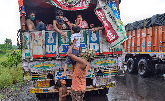 From Migrant Crisis To Farmers' Protest - 10 Defining Images Of 2020