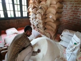 राशन की लंबी कतार से मुक्ति, अब कार्डधारक को 'ग्रेन एटीएम' से 30 सेकेंड में मिल रहा अनाज राशन की लंबी कतार से मुक्ति, अब कार्डधारक को 'ग्रेन एटीएम' से 30 सेकेंड में मिल रहा अनाज