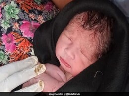 "Both Mother, Newborn Are Healthy": Railways As Woman Delivers On Train "Both Mother, Newborn Are Healthy": Railways As Woman Delivers On Train