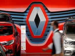 Renault Poised To Announce 15,000 Layoffs Worldwide: Report Renault Poised To Announce 15,000 Layoffs Worldwide: Report