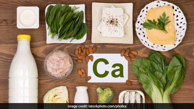 Spinach and broccoli are rich sources of calcium