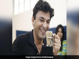 Eid-Al-Fitr: Michelin-Star Chef Vikas Khanna Brings Cheer Amid Coronavirus, Organises World's Biggest Eid Feast In Mumbai Eid-Al-Fitr: Michelin-Star Chef Vikas Khanna Brings Cheer Amid Coronavirus, Organises World's Biggest Eid Feast In Mumbai