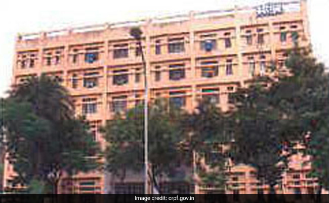 ड्राइवर के COVID-19 पॉजिटिव निकलने के बाद CRPF का दिल्ली मुख्यालय सील, किसी को भी अंदर जाने की इजाजत नहीं