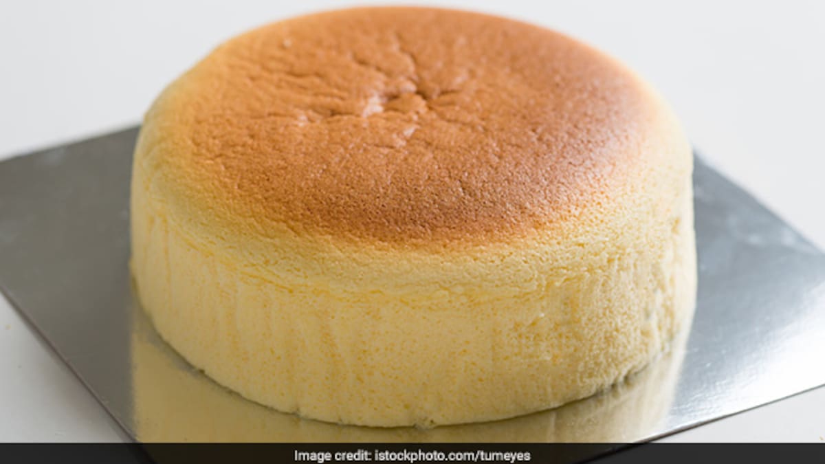 Psdnfyl2e69gbm The crust is a delicious low carb crust made with cream cheese but as firm as a biscuit base. 2