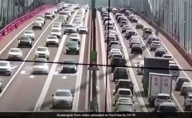 Video: Bridge Full Of Traffic Sways Due To Strong Winds
