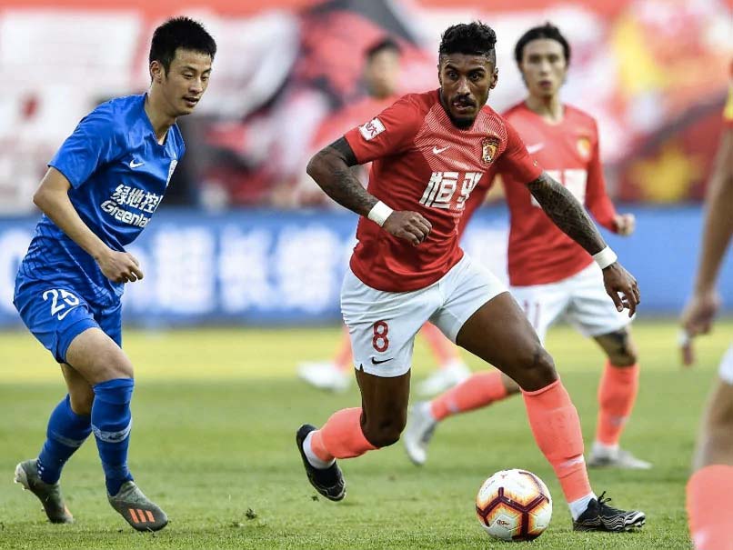 Rafael Benitez, Paulinho Back To China And Into Coronavirus Quarantine