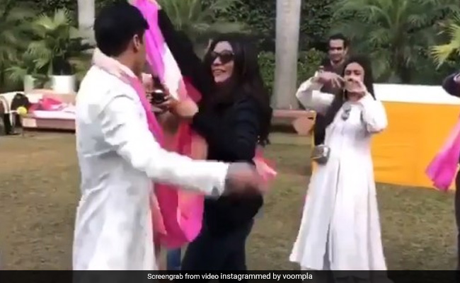 सुष्मिता सेन ने शादी में दूल्हे संग यूं किया डांस, खूब वायरल हो रहा थ्रोबैक Video