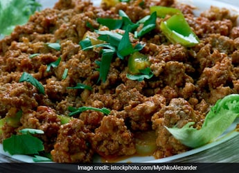Dhabe Ka Keema Recipe: How To Make Dhaba-Style Spicy Keema Dhabe Ka Keema Recipe: How To Make Dhaba-Style Spicy Keema