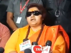 হিন্দুরা মিলে দিনে পাঁচবার হনুমান চল্লিশা পড়লে করোনা দূর হবে: প্রজ্ঞা ঠাকুর