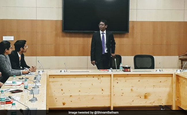 पीएम मोदी के निजी सचिव राजीव टोपने को वर्ल्ड बैंक में मिला अहम पद