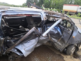 4 Dead As Car Overturns On Mumbai-Ahmedabad Highway 4 Dead As Car Overturns On Mumbai-Ahmedabad Highway