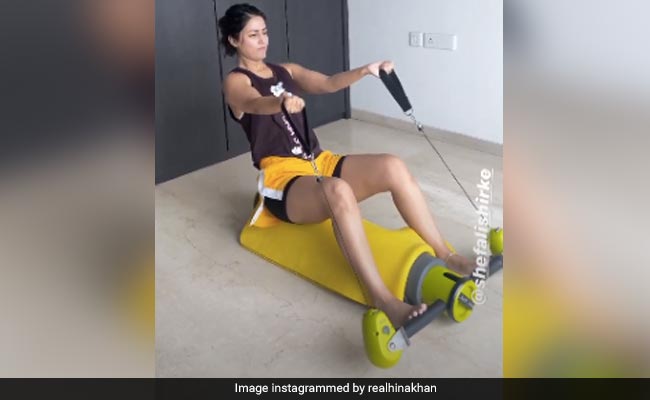 Hina Khan's "Monday Motivation" Post Is Giving Us Major Fitness Inspiration