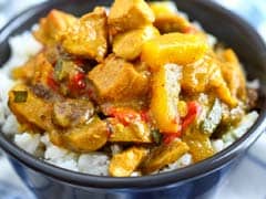 Indian Cooking Tips: How To Make One-Pot Pressure Cooker Chicken Curry In Less Than 30 Mins Indian Cooking Tips: How To Make One-Pot Pressure Cooker Chicken Curry In Less Than 30 Mins