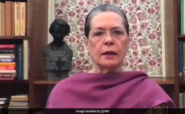 Sonia Gandhi Meets Congress MPs To Discuss COVID-19 Pandemic, Political Situation