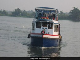 11वीं की छात्रा दे सके एग्जाम इसलिए सरकारी विभाग ने ऐसे की मदद, चलाई 70 सीट वाली बोट और... 11वीं की छात्रा दे सके एग्जाम इसलिए सरकारी विभाग ने ऐसे की मदद, चलाई 70 सीट वाली बोट और...