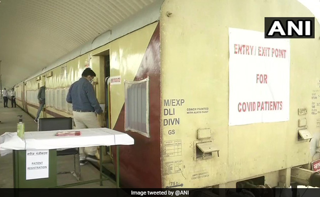 दिल्ली: 10 रेलवे कोच को बनाया गया कोविड-19 वॉर्ड, हर कोच में डॉक्टर और नर्स की तैनाती