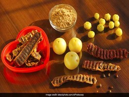 सदियों पुराना नुस्खा रीठा शिकाकाई को ऐसे करें अप्लाई टूटते, झड़ते और दोमुंहे होते बालों में, हेयर ग्रोथ हो जाएगी दोगुनी सदियों पुराना नुस्खा रीठा शिकाकाई को ऐसे करें अप्लाई टूटते, झड़ते और दोमुंहे होते बालों में, हेयर ग्रोथ हो जाएगी दोगुनी
