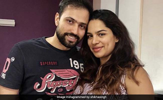 ''कुमकुम भाग्य'' की एक्ट्रेस शिखा सिंह बनी मां, बेटी का किया स्वागत