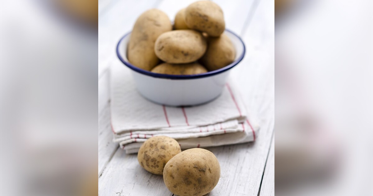 The Amazing Benefits Of Potato Juice For Glowing Skin