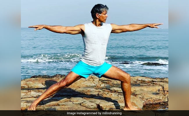 मिलिंद सोमन ने अपनी नई तस्वीर शेयर करते हुए मेंटल और फिजिकल हेल्थ पर दिया ये मैसेज, कहा...