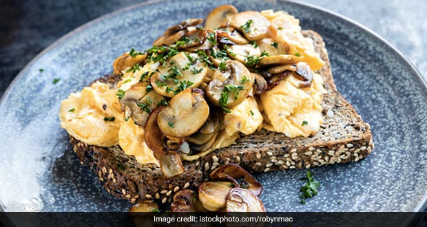 Make This Mushroom Masala Toast For Quick And Scrummy Evening Snack