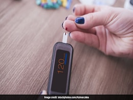 Early Signs of Diabetes: क्या हैं डायबिटीज के लक्षण? ये 4 लक्षण हैं तो कराएं ब्लड शुगर लेवल चैक Early Signs of Diabetes: क्या हैं डायबिटीज के लक्षण? ये 4 लक्षण हैं तो कराएं ब्लड शुगर लेवल चैक