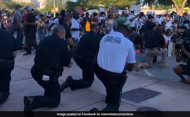 Miami Police Personnel Kneel In Solidarity As US Faces Race Protests