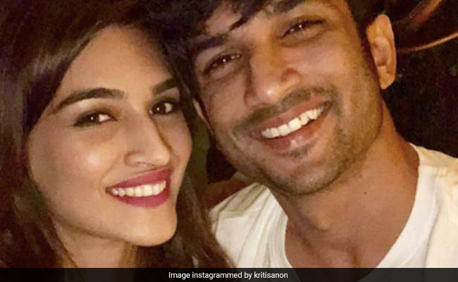 After Sushant Singh Rajput's Funeral, Twitter Changes Its Mind About Kriti Sanon And Shraddha Kapoor