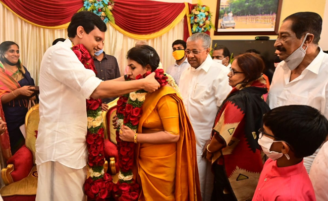 Kerala Chief Minister's Daughter Weds In Simple Ceremony. See Pics
