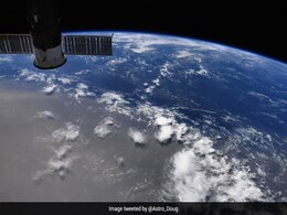 Huge Saharan Dust Plume Seen From Space In NASA Astronaut's Pic Huge Saharan Dust Plume Seen From Space In NASA Astronaut's Pic