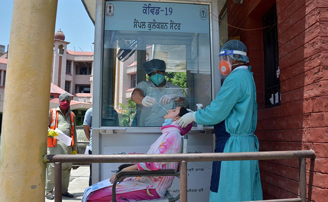 11,929 Coronavirus Cases In India In 24 hours, 3.2 Lakh Total Cases: 10 Points