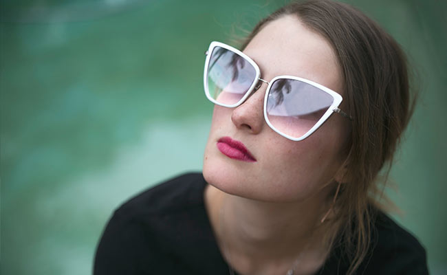Beat Monday Blues By Shopping Trendy Eyewear For Upto 80% Off