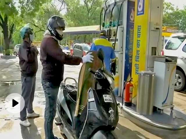 Petrol, Diesel Prices Up By ₹ 9 20 Per Litre In 15 Days Petrol, Diesel Prices Up By ₹ 9 20 Per Litre In 15 Days