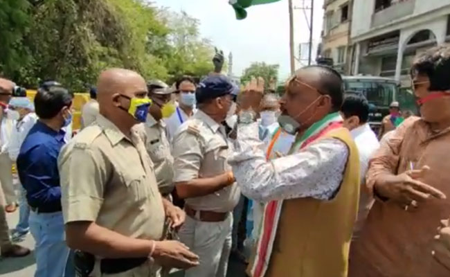 मध्यप्रदेश: CM शिवराज सिंह की कथित ऑडियो क्लिप का मामला तूल पकड़ा, कांग्रेस ने किया प्रदर्शन