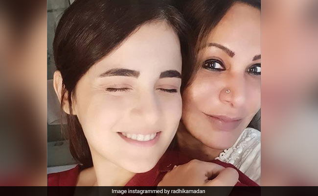 Radhika Madan Finally Meets Her Mom After 14 Days Of "Self-Quarantine"