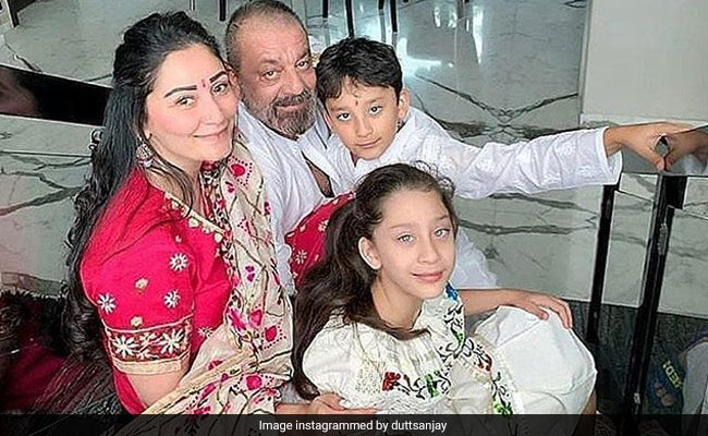 Sanjay Dutt, In Major Missing Mode, Shares Pic Of Wife Maanayata And Kids