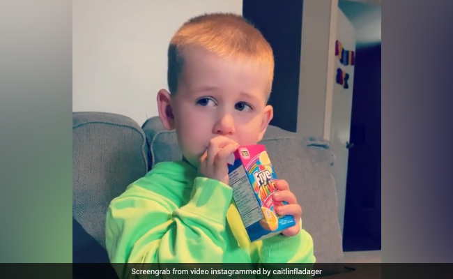 मां बोली- 'बच्चे बड़े होने के बाद मां के साथ नहीं रहते..' इतना सुनते ही फूट-फूटकर रोने लगा बेटा... देखें Viral Video