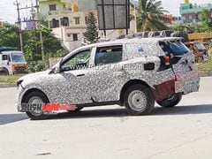 New-Gen Mahindra XUV500 Cabin Revealed In New Spy Photos New-Gen Mahindra XUV500 Cabin Revealed In New Spy Photos