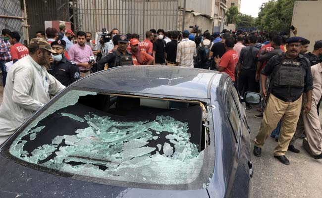 4 Killed In Attack On Pakistan Stock Exchange In Karachi