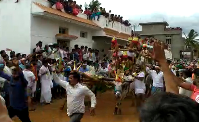 No Masks, No Social Distancing, Hundreds Attend Karnataka Temple Festival