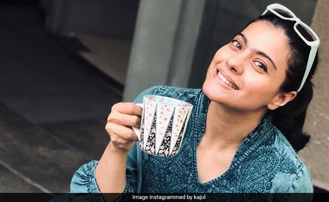 Kajol, In A Chatty Mood, Starts A "<i>Chai</i> And <i>Gupshup</i>" Session On Twitter
