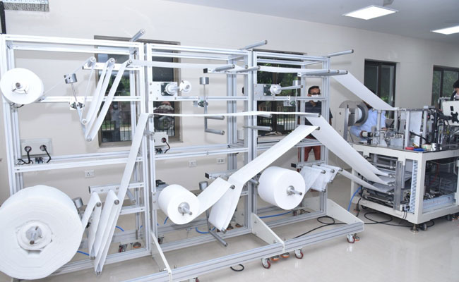 Covid-19 : IIT कानपुर में सस्ते N95 मास्क का उत्पादन शुरू,  आम लोगों को सहजता से मिलेगा