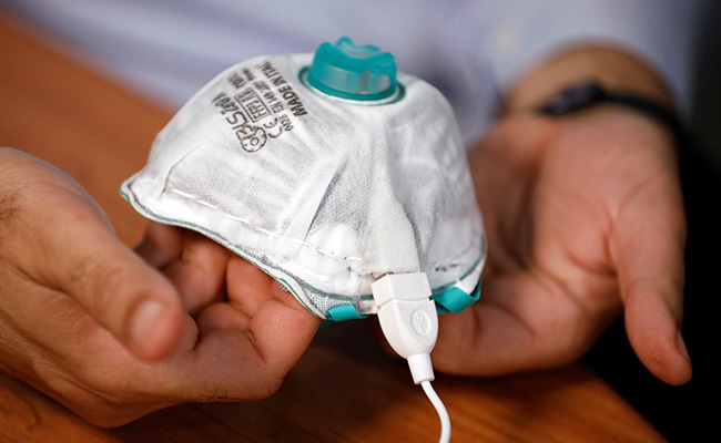 Self-Cleaning Masks Can Kill COVID-19 With Phone Charger's Heat: Researchers