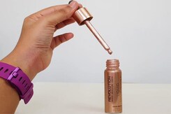 Makeup Review: We Tried The Makeup Revolution Liquid Highlighter Makeup Review: We Tried The Makeup Revolution Liquid Highlighter
