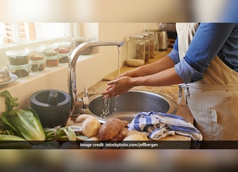 Sticking To Home Cooked Meals? Here Are 10 Tips To Practice Food Safety Sticking To Home Cooked Meals? Here Are 10 Tips To Practice Food Safety