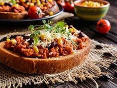 Give Your Morning Toast A Meaty Spin With This Masala Chicken Toast Give Your Morning Toast A Meaty Spin With This Masala Chicken Toast