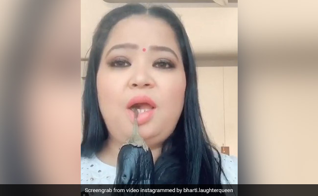 भारती सिंह ने अपने दांतों में पहना बैंगन, बोलीं- 2012 में लगवाया था... देखें Video