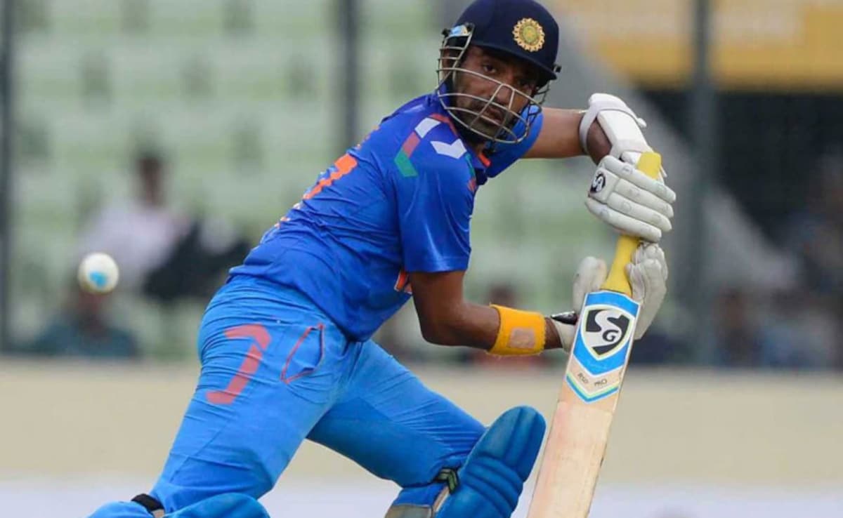 Ex-India Star Robin Uthappa Appears Before ED In Online Betting App Case