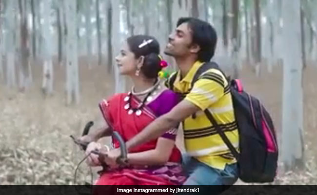 <i>Chaman Bahar</i> Teaser: Jitendra Kumar And Ritika Badiani's Old-Fashioned Love Story