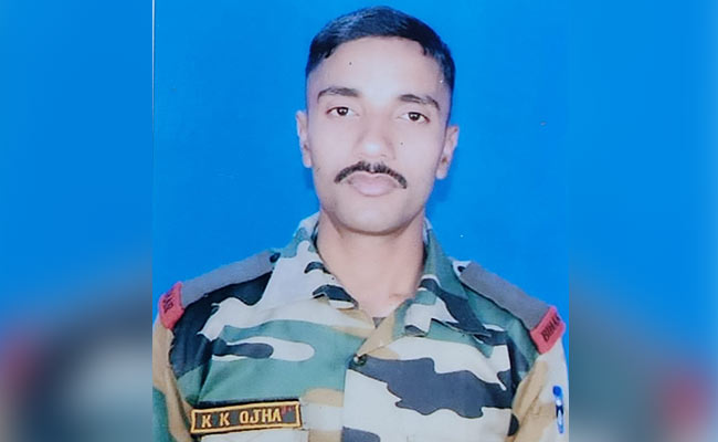 भारत-चीन झड़प में जान गंवाने वाले झारखंड के जवान कुंदन ओझा भी, 17 दिन पहले पैदा हुई थी बेटी